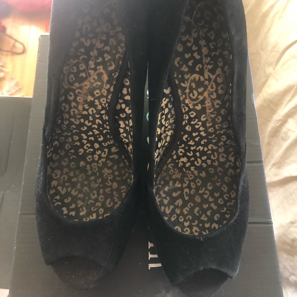 Black heels